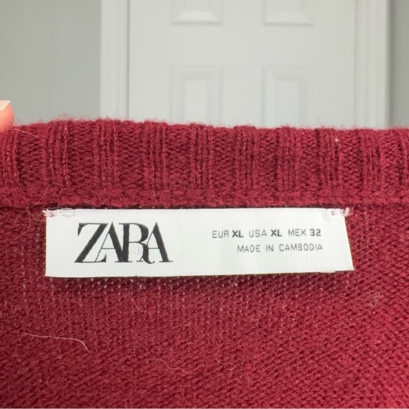 Zara Women's Burgundy 100% Wool Cardigan - Picture 5 of 7